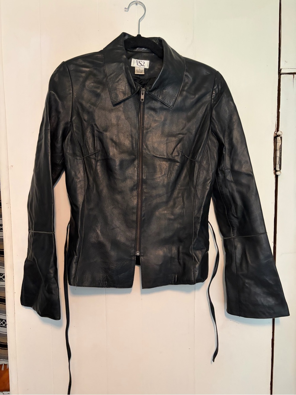 90s/Y2K black genuine leather moto biker fitted jacket with bell sleeves